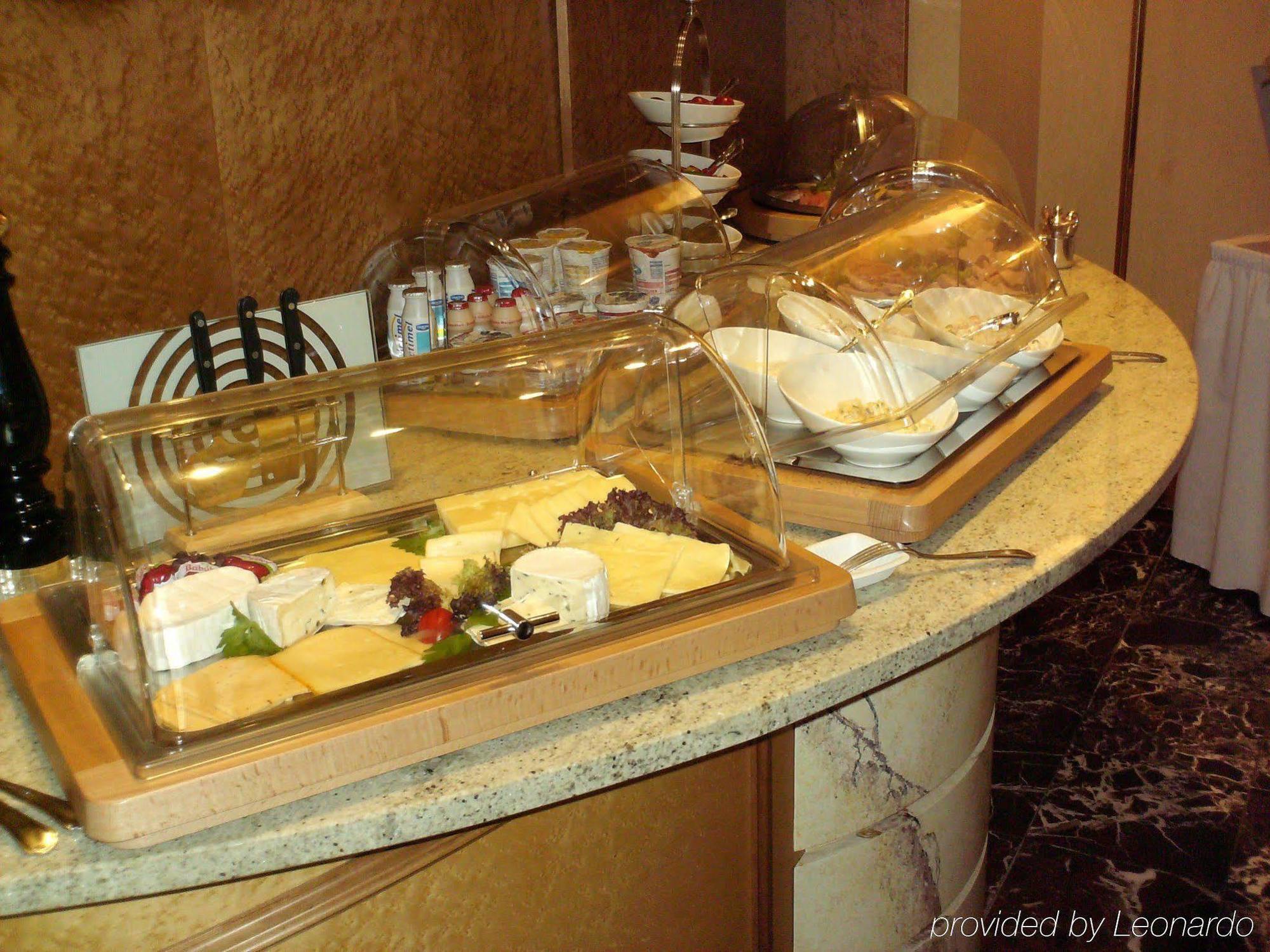 Hotel Villa Im Park Дюссельдорф Ресторан фото